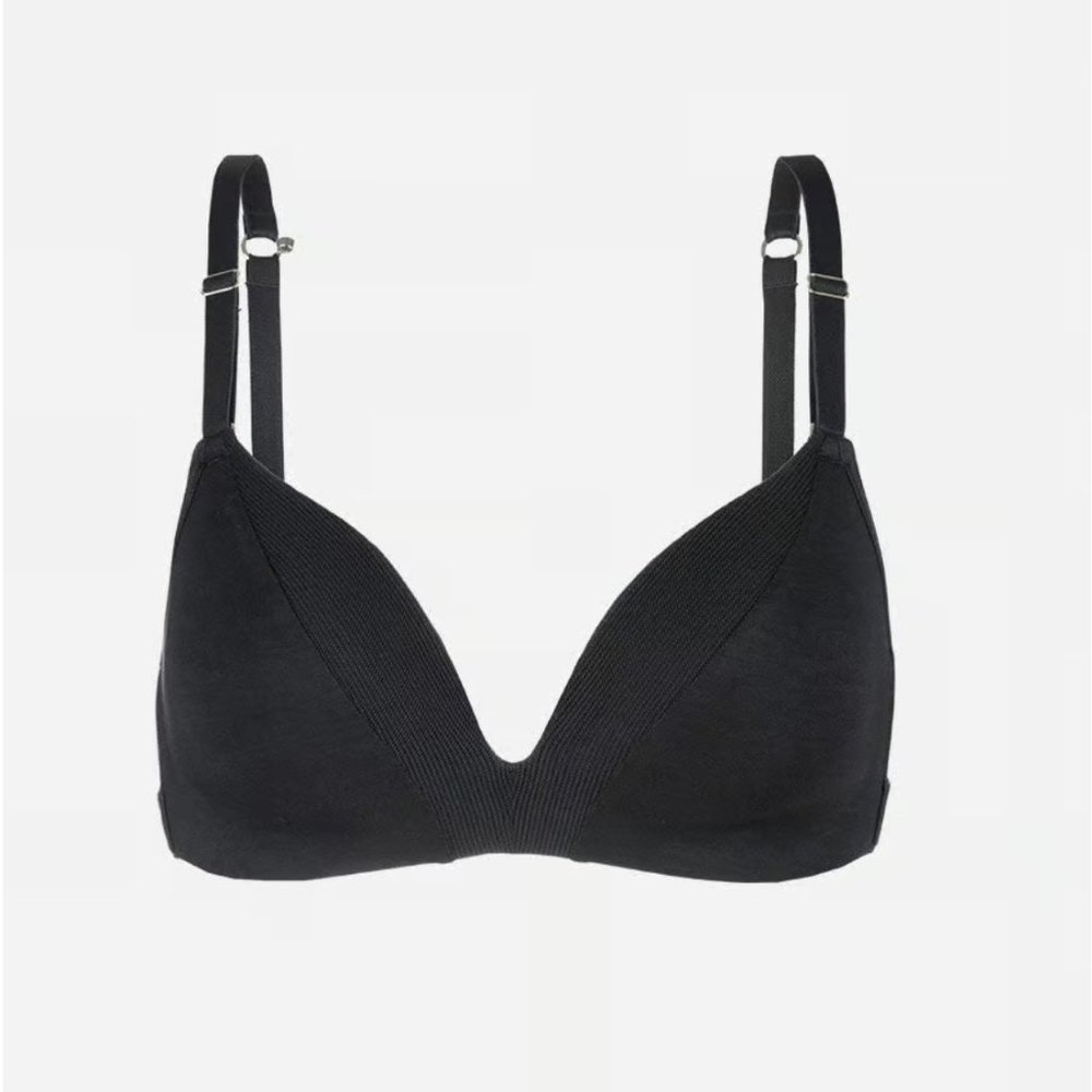 Lively All-Day Deep V No-Wire black bra size 36C